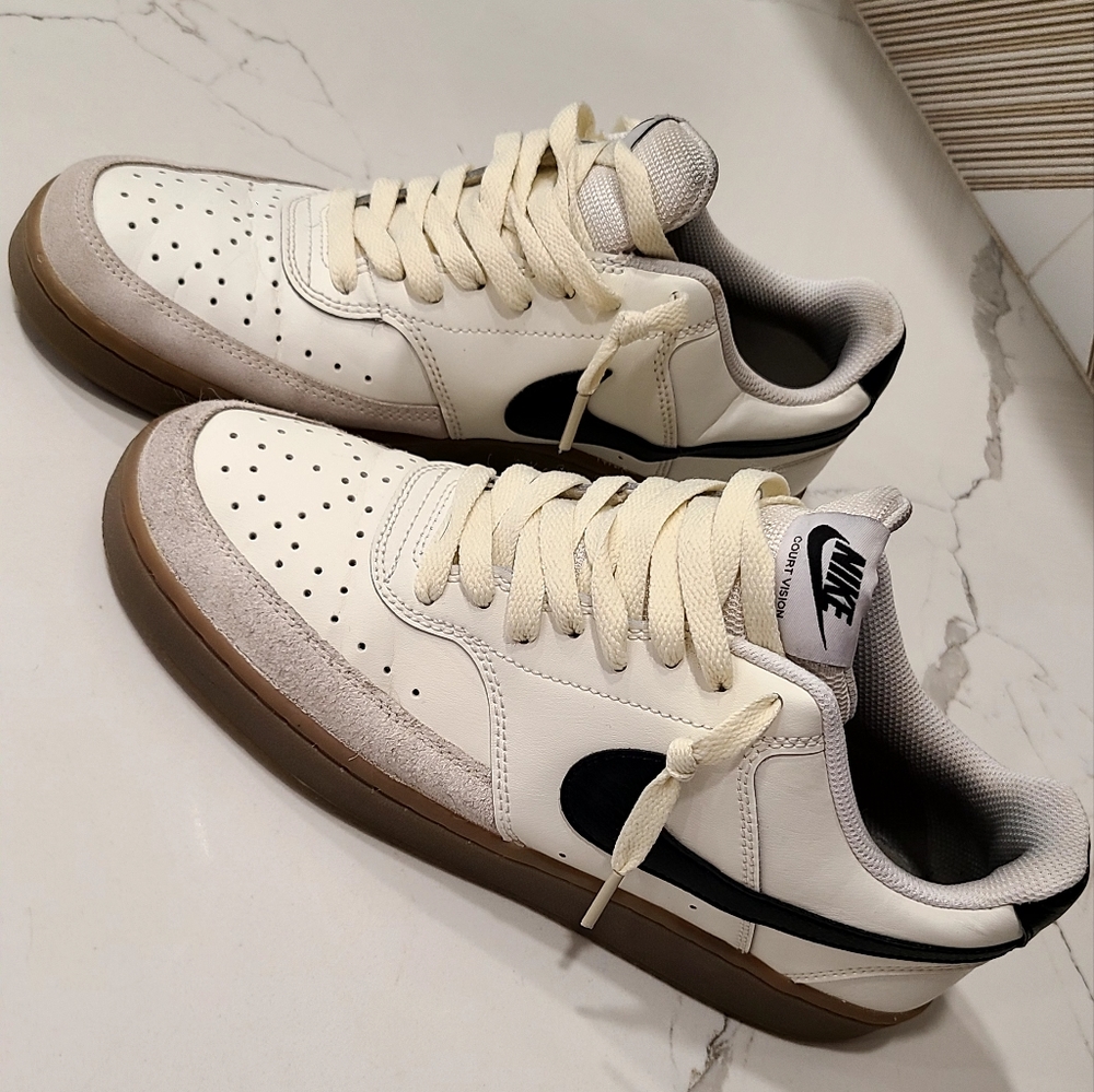 Nike mens court vision sneakers